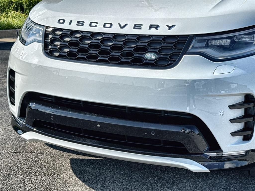 new 2025 Land Rover Discovery car, priced at $75,218