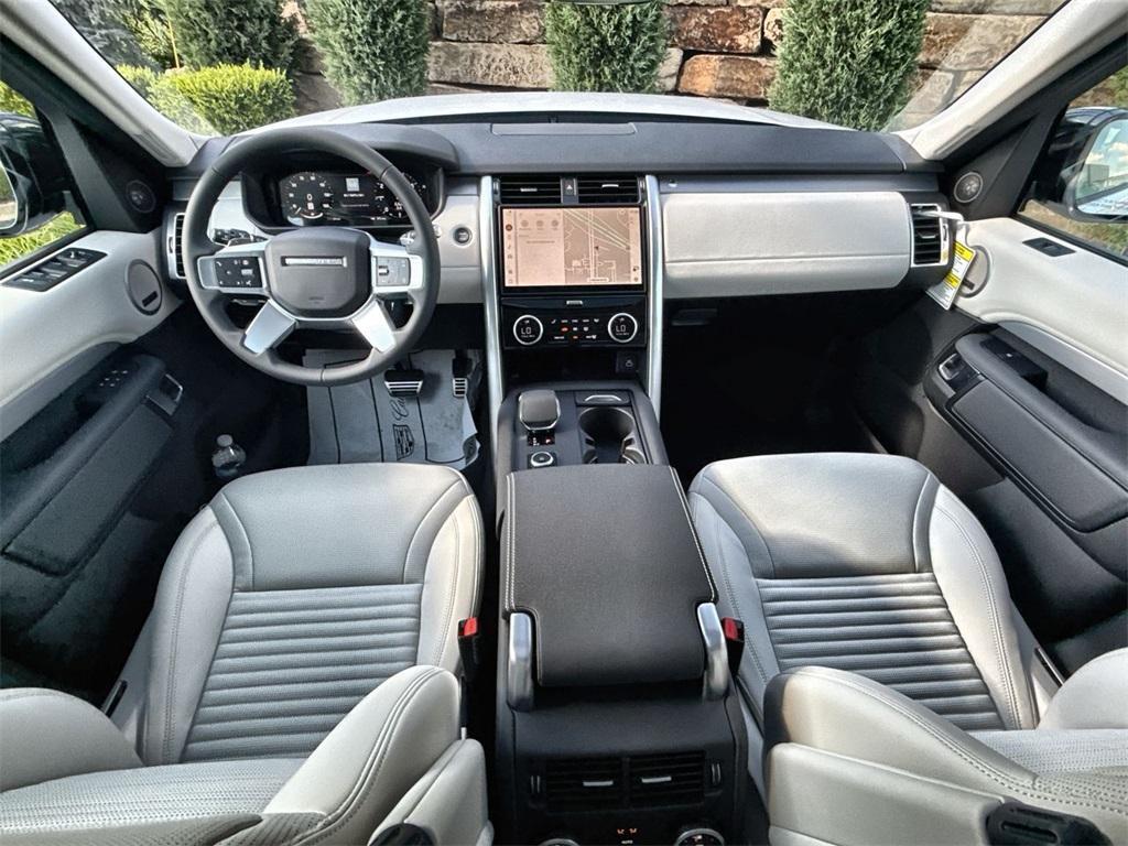 new 2025 Land Rover Discovery car, priced at $75,218