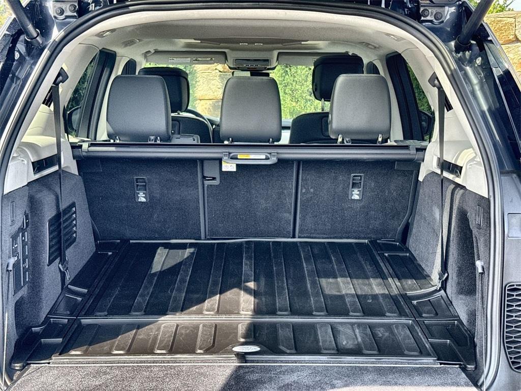 used 2025 Land Rover Discovery car, priced at $72,991