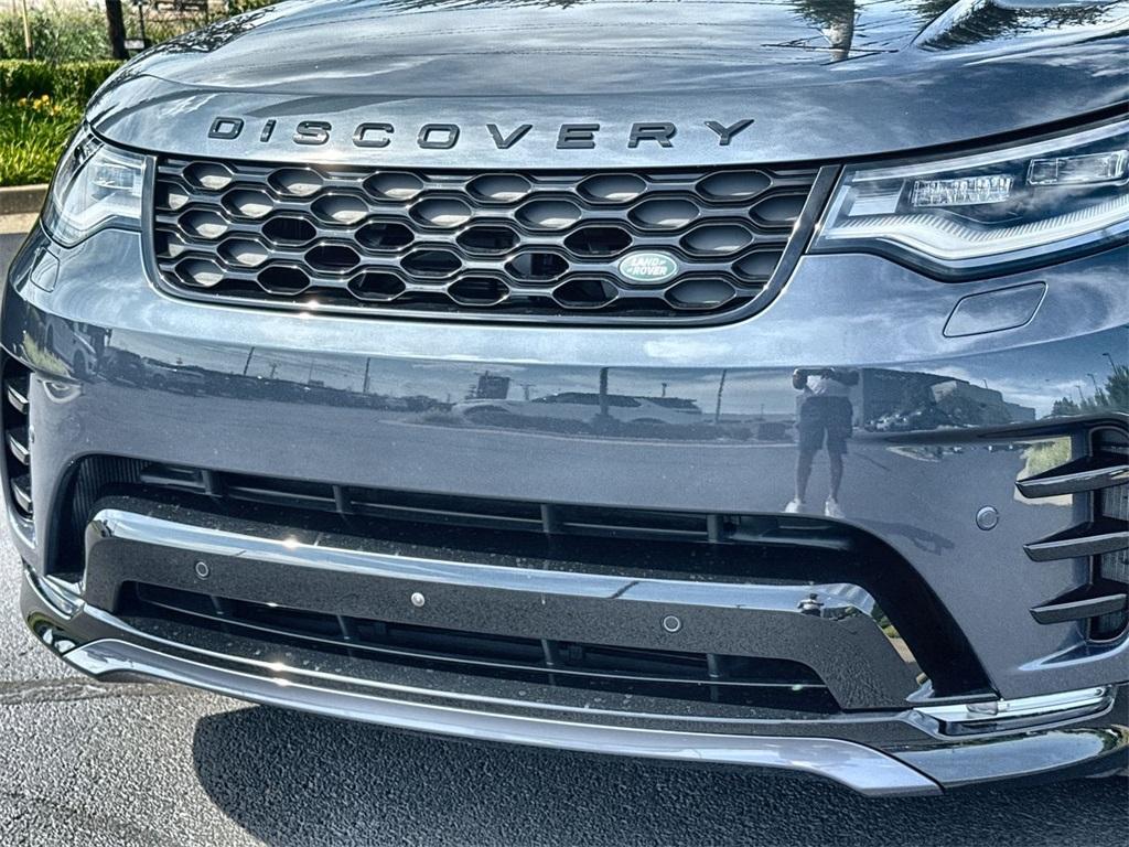 used 2025 Land Rover Discovery car, priced at $72,991