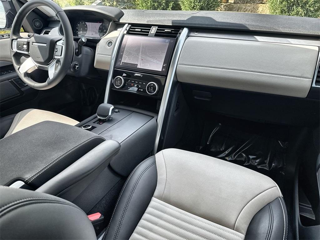used 2025 Land Rover Discovery car, priced at $72,991