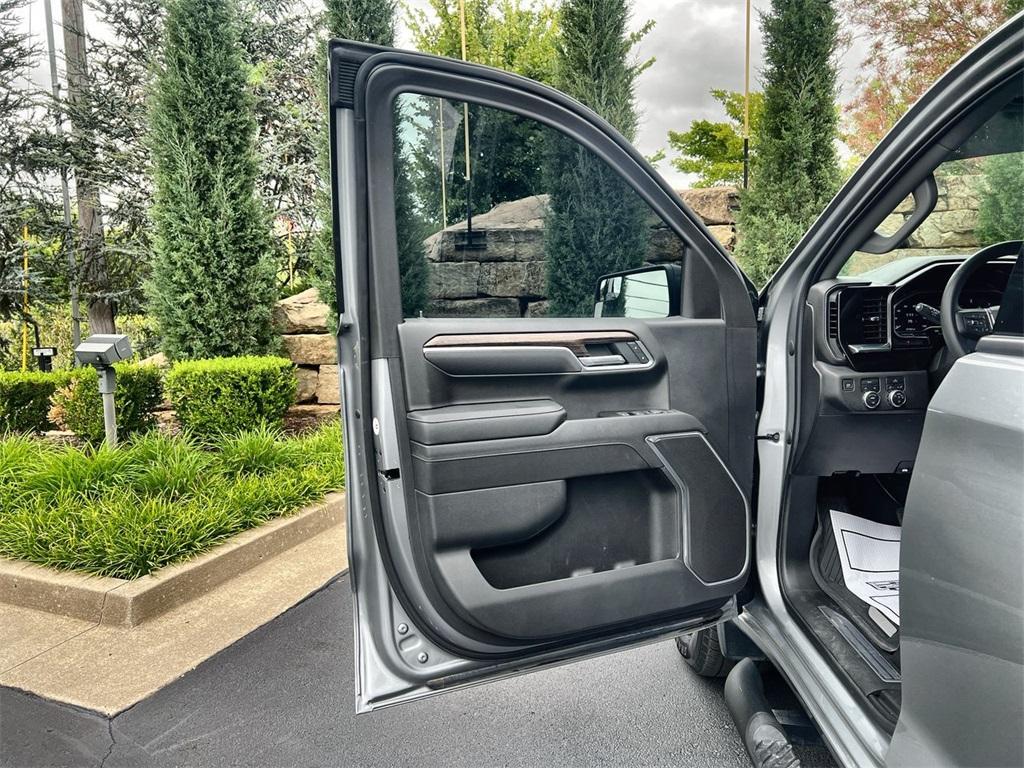 used 2023 GMC Sierra 1500 car, priced at $41,991