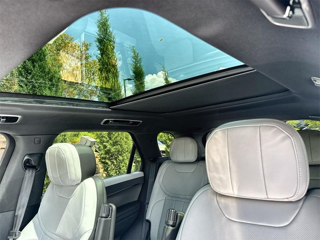 new 2025 Land Rover Range Rover Sport car, priced at $124,690