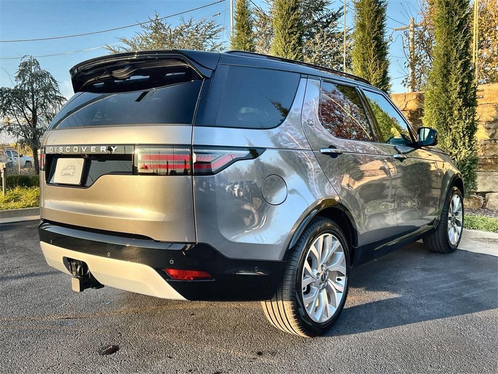 new 2026 Land Rover Discovery car, priced at $78,556