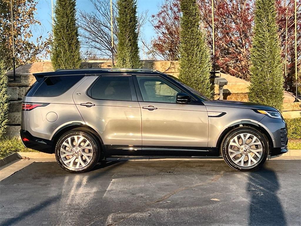 new 2026 Land Rover Discovery car, priced at $78,556