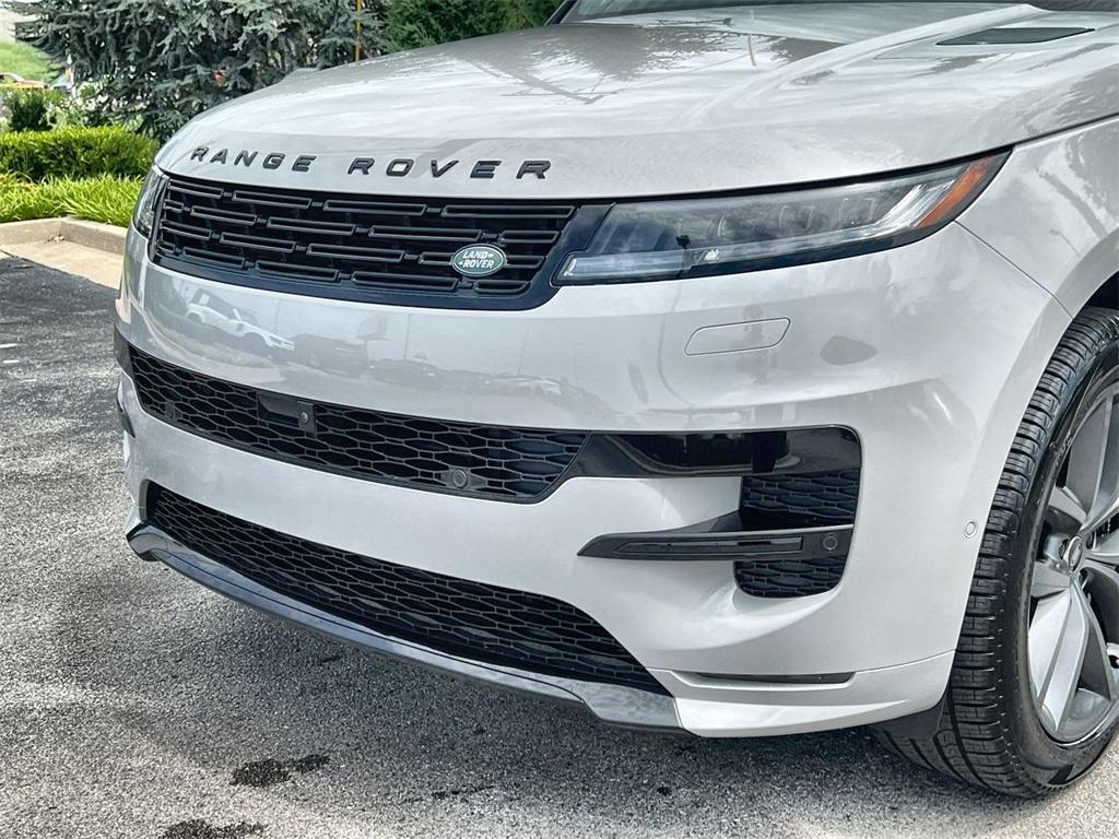 new 2025 Land Rover Range Rover Sport car, priced at $110,040