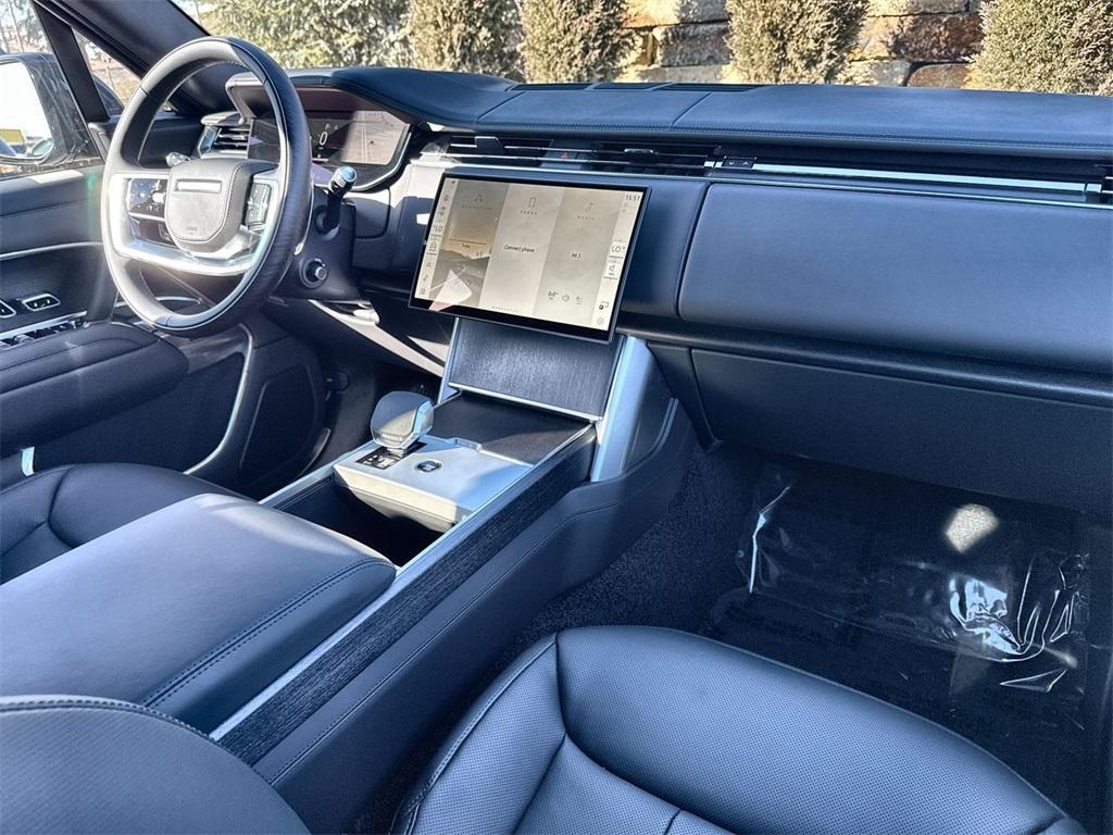 new 2025 Land Rover Range Rover car, priced at $157,050