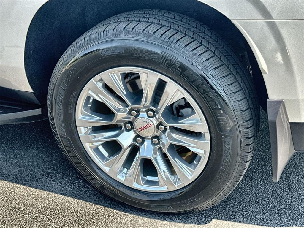 used 2021 GMC Yukon XL car, priced at $48,991