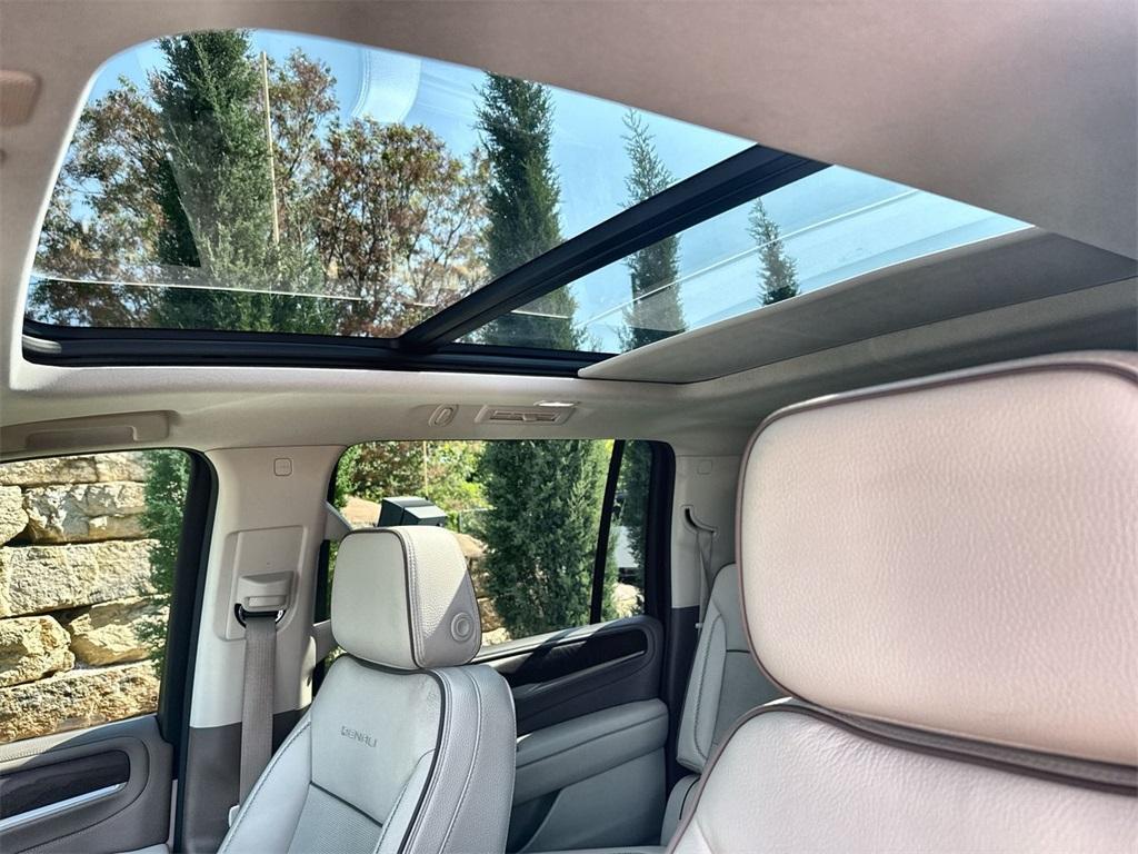 used 2021 GMC Yukon XL car, priced at $48,991