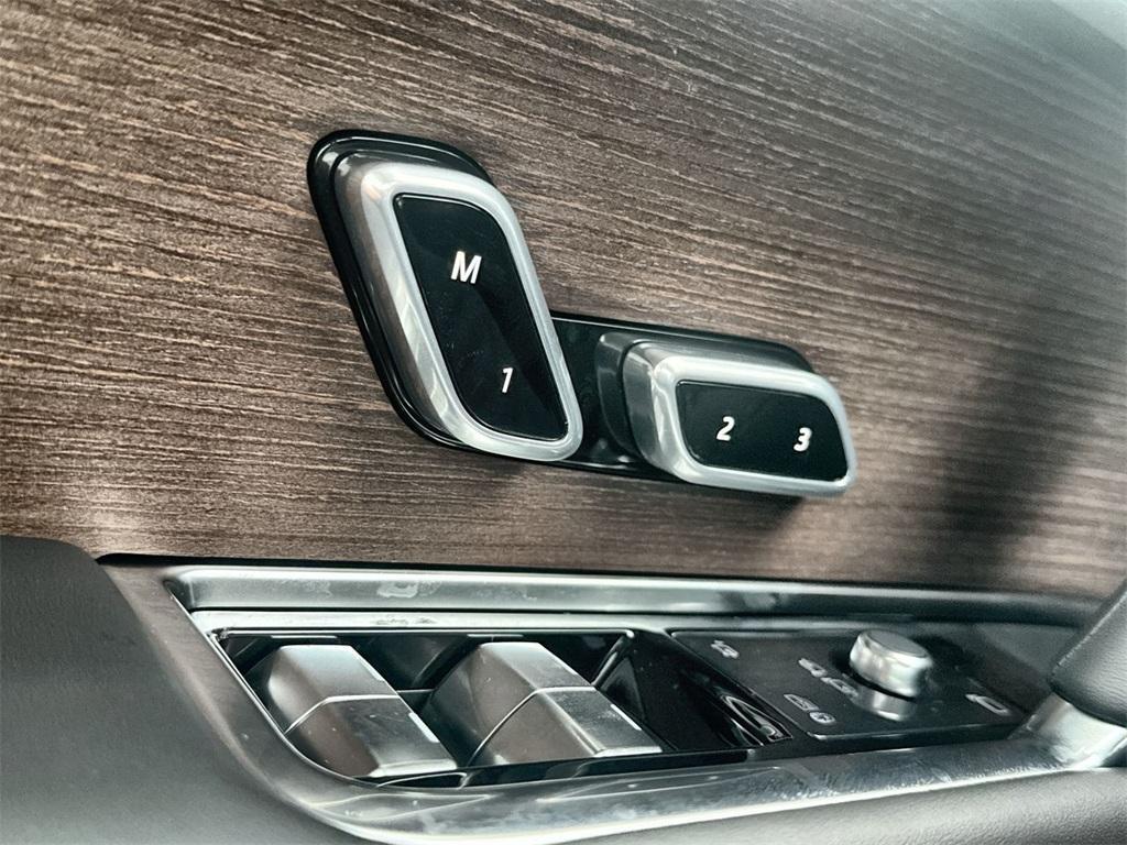 new 2025 Land Rover Range Rover car, priced at $145,105