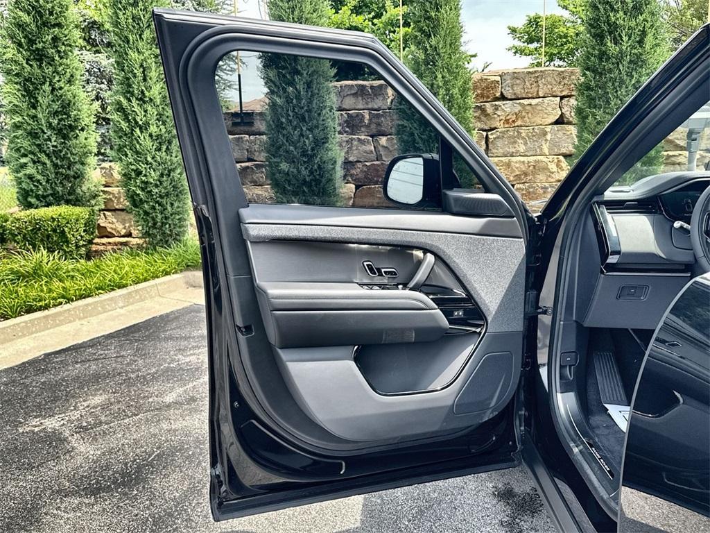 new 2025 Land Rover Range Rover Sport car, priced at $117,925