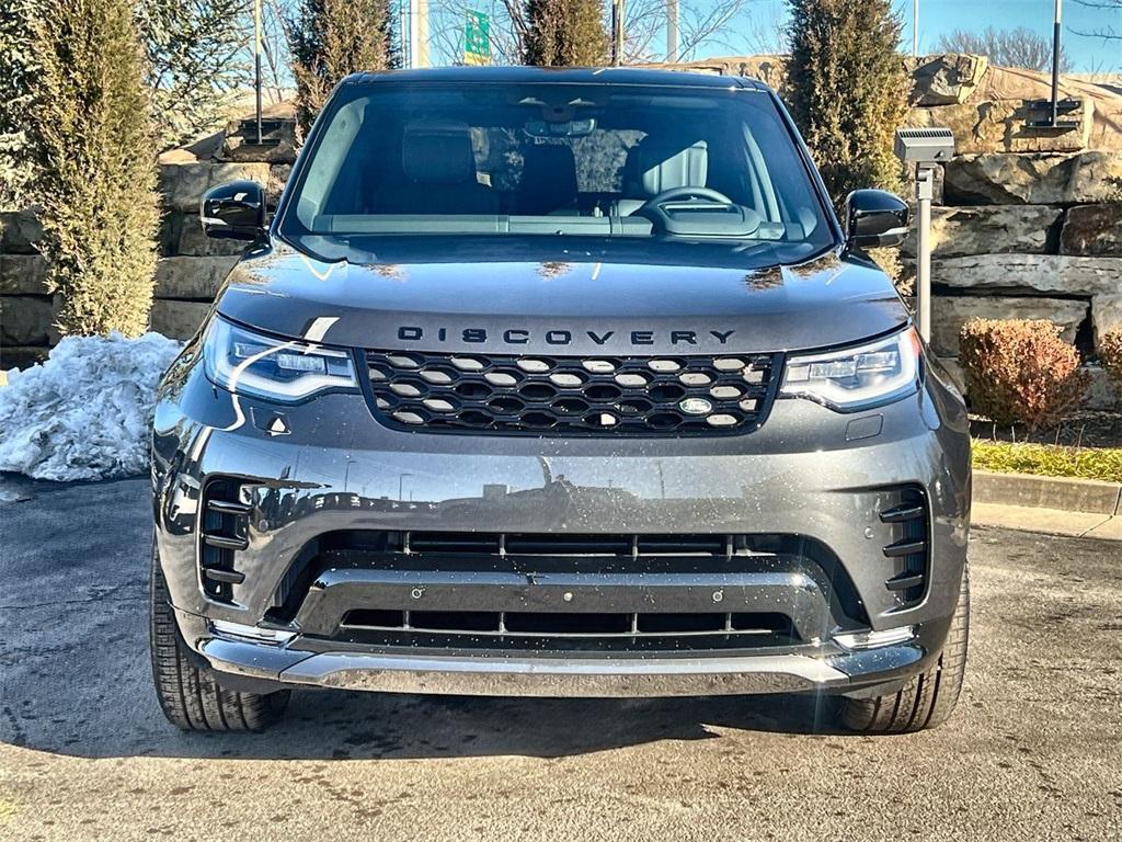 new 2025 Land Rover Discovery car, priced at $84,418