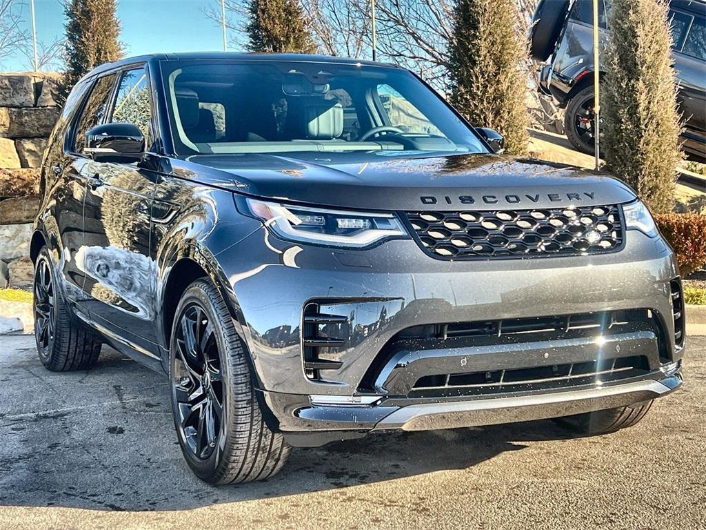 new 2025 Land Rover Discovery car, priced at $84,418