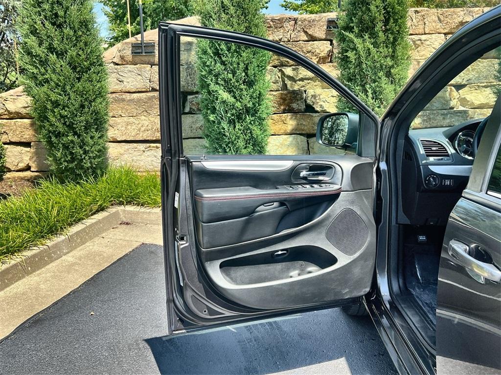used 2019 Dodge Grand Caravan car, priced at $10,731