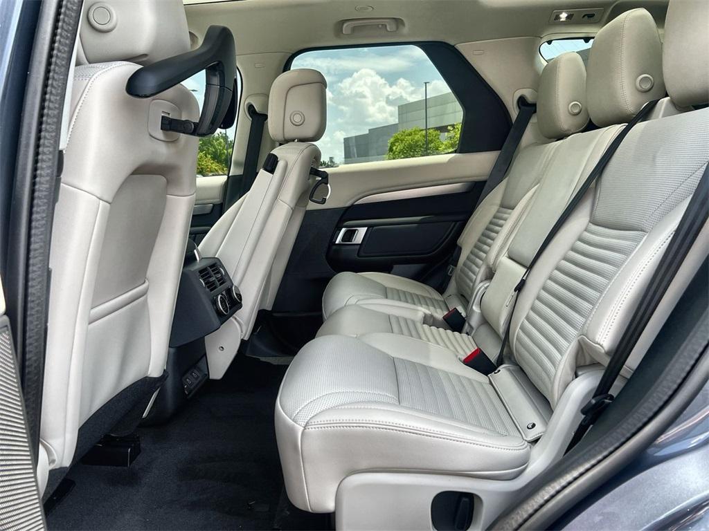 new 2025 Land Rover Discovery car, priced at $76,918