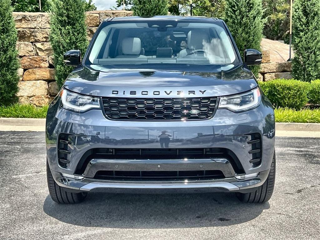 new 2025 Land Rover Discovery car, priced at $76,918