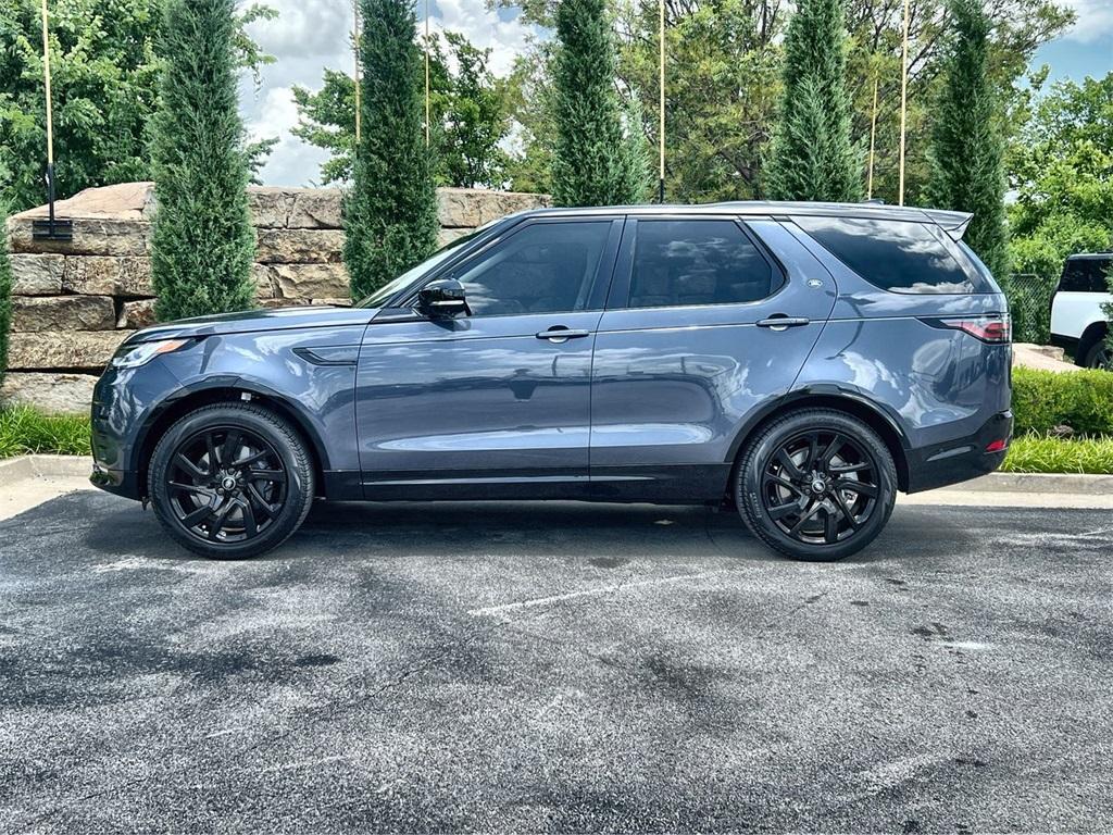 new 2025 Land Rover Discovery car, priced at $76,918