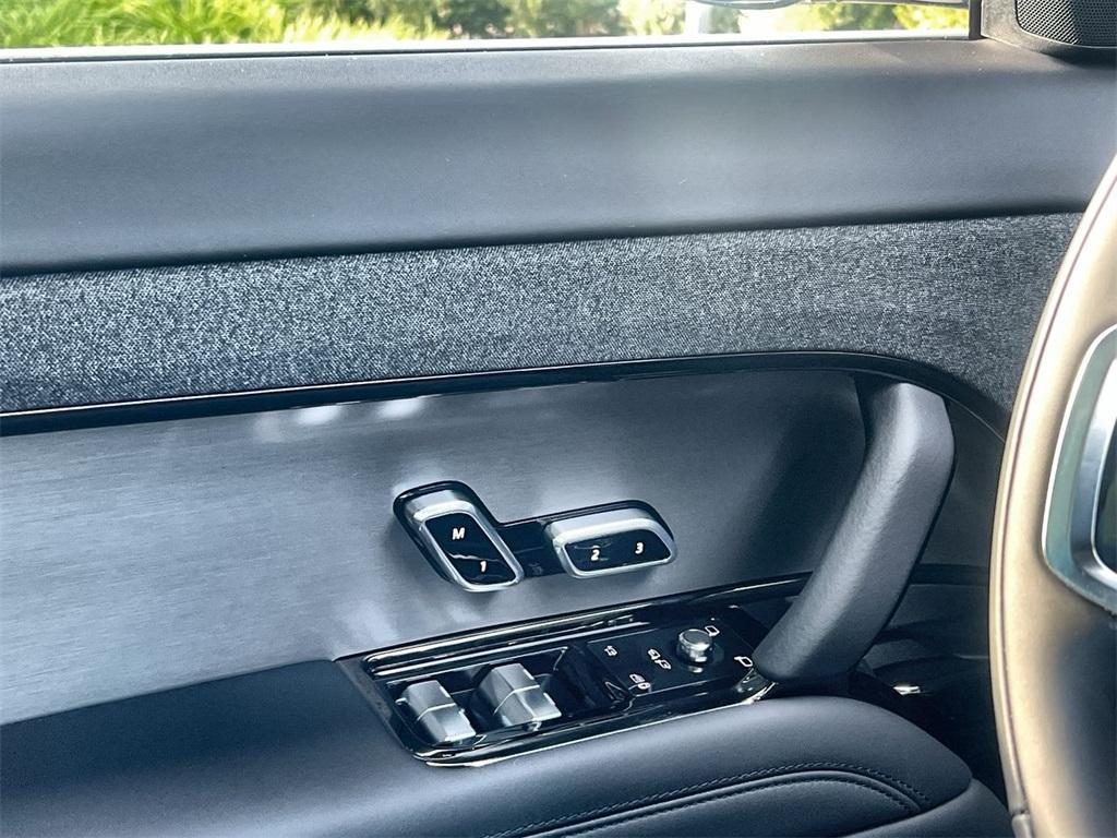 new 2025 Land Rover Range Rover Sport car, priced at $89,920