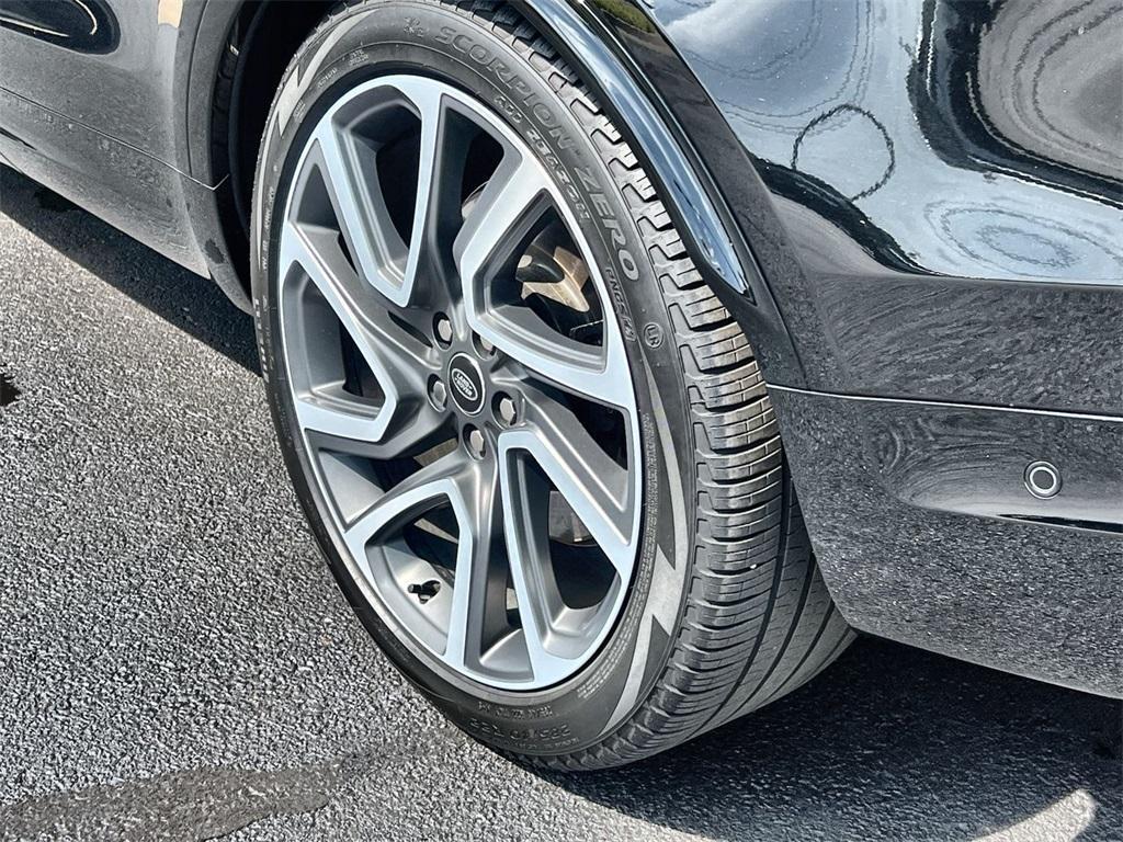 used 2025 Land Rover Discovery car, priced at $74,991