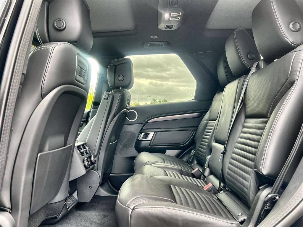 used 2025 Land Rover Discovery car, priced at $4,600
