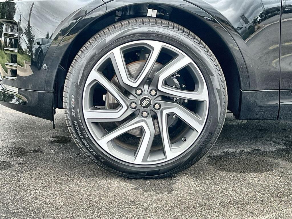 used 2025 Land Rover Discovery car, priced at $4,600