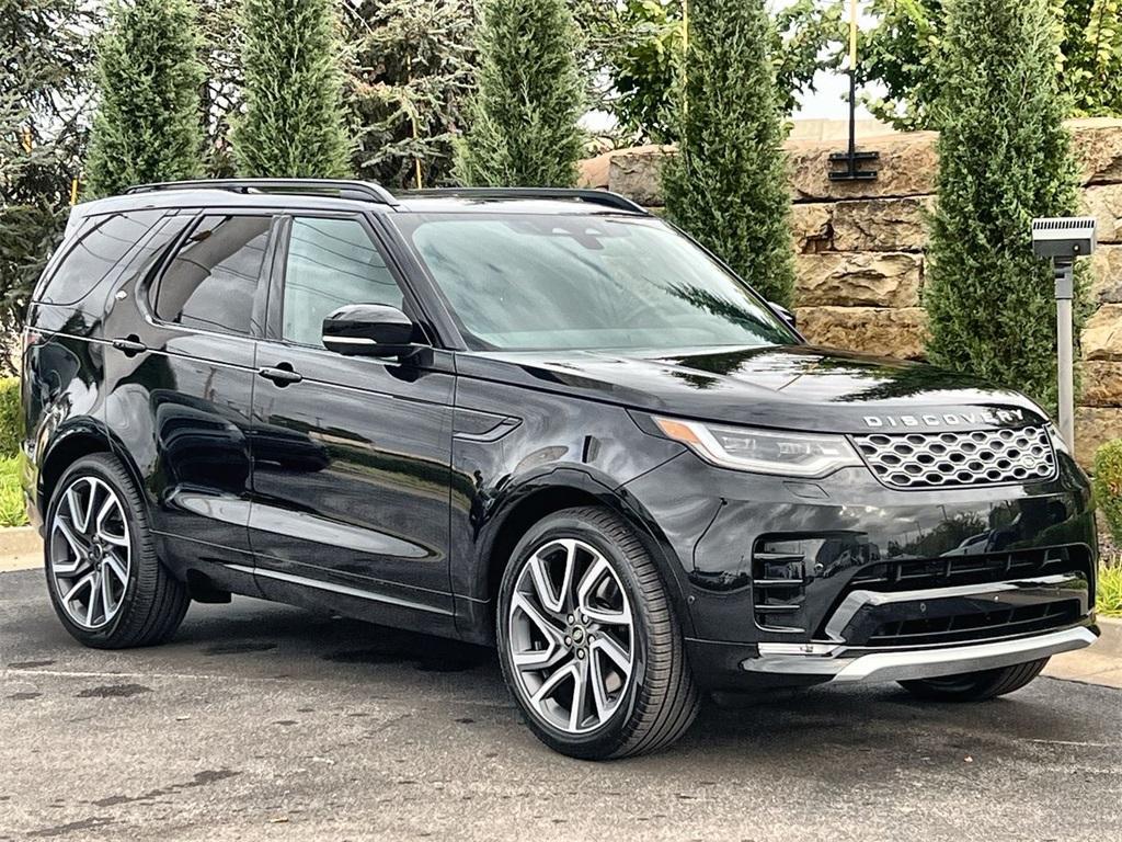 used 2025 Land Rover Discovery car, priced at $4,600