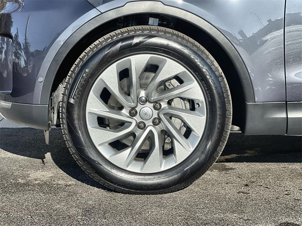 used 2025 Land Rover Discovery car, priced at $59,991