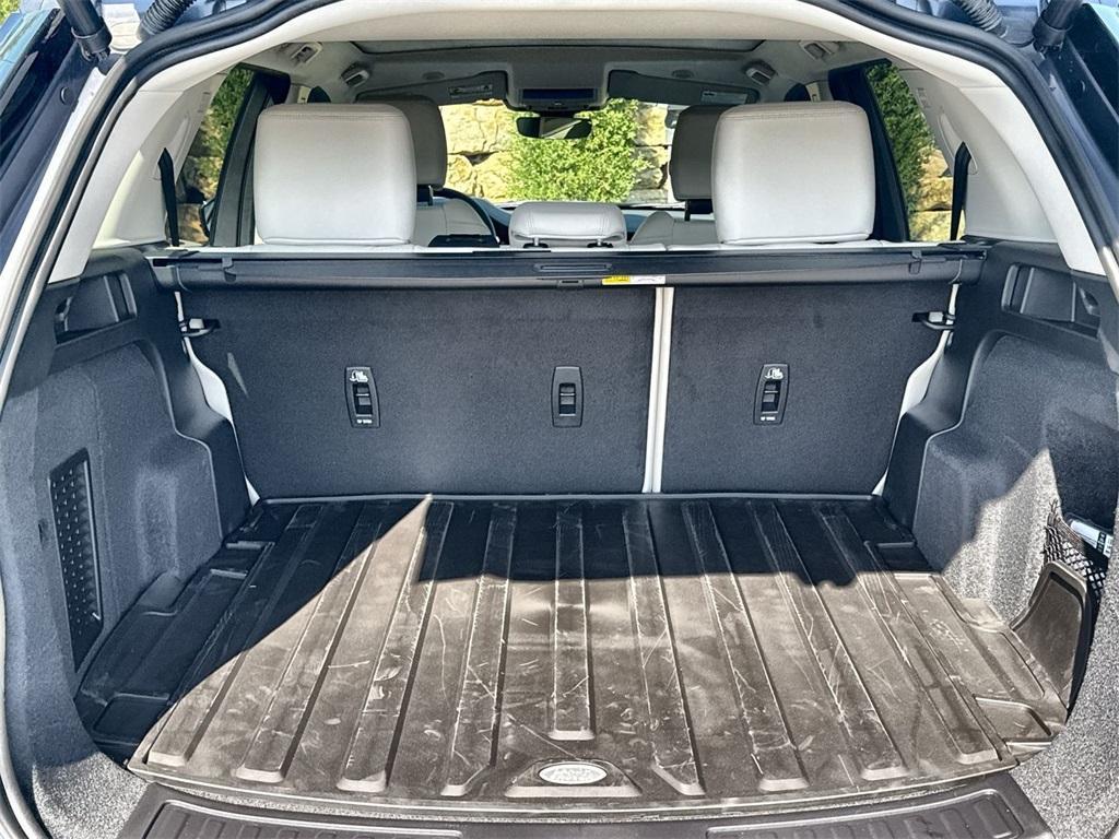 new 2025 Land Rover Discovery Sport car, priced at $52,387