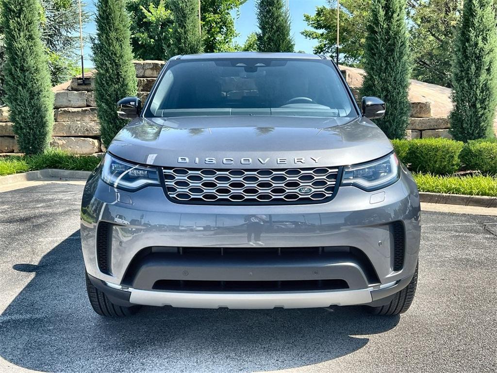 new 2025 Land Rover Discovery car, priced at $66,418