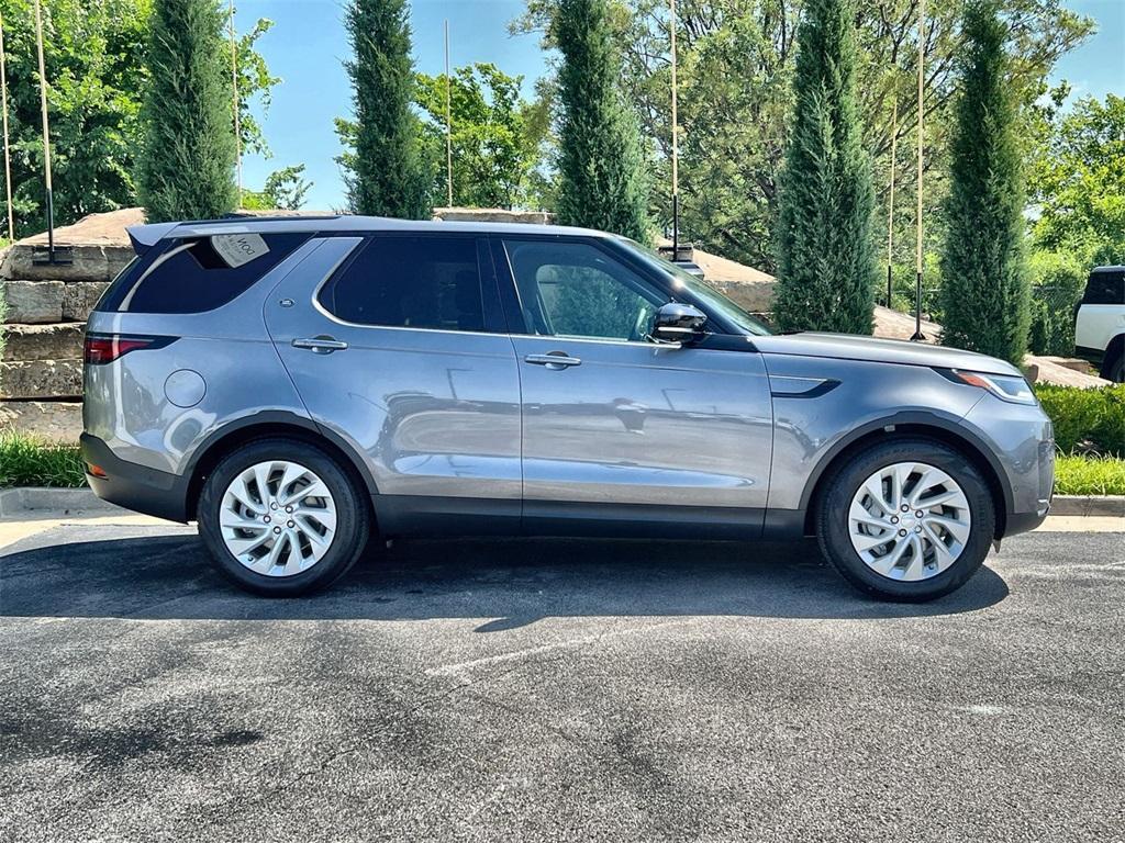 new 2025 Land Rover Discovery car, priced at $66,418