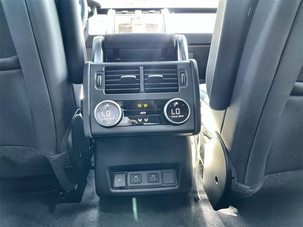 new 2025 Land Rover Discovery car, priced at $66,418
