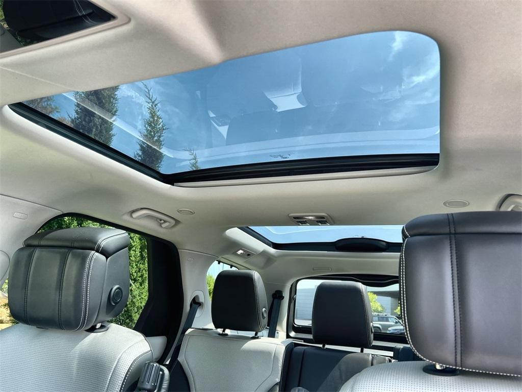 used 2025 Land Rover Discovery car, priced at $69,991