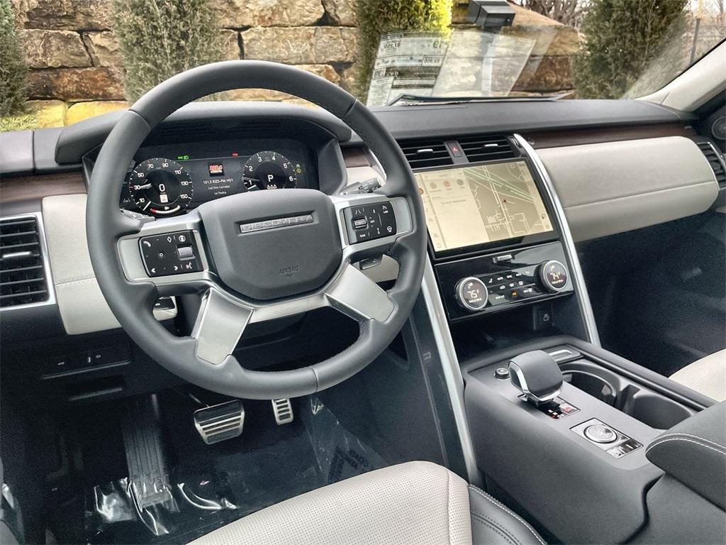 used 2025 Land Rover Discovery car, priced at $69,991