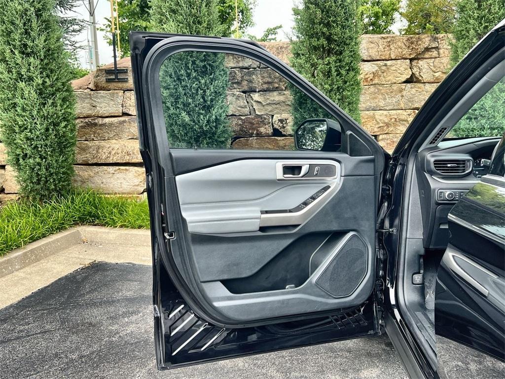 used 2022 Ford Explorer car, priced at $27,491