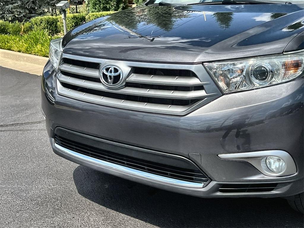 used 2013 Toyota Highlander car, priced at $13,491