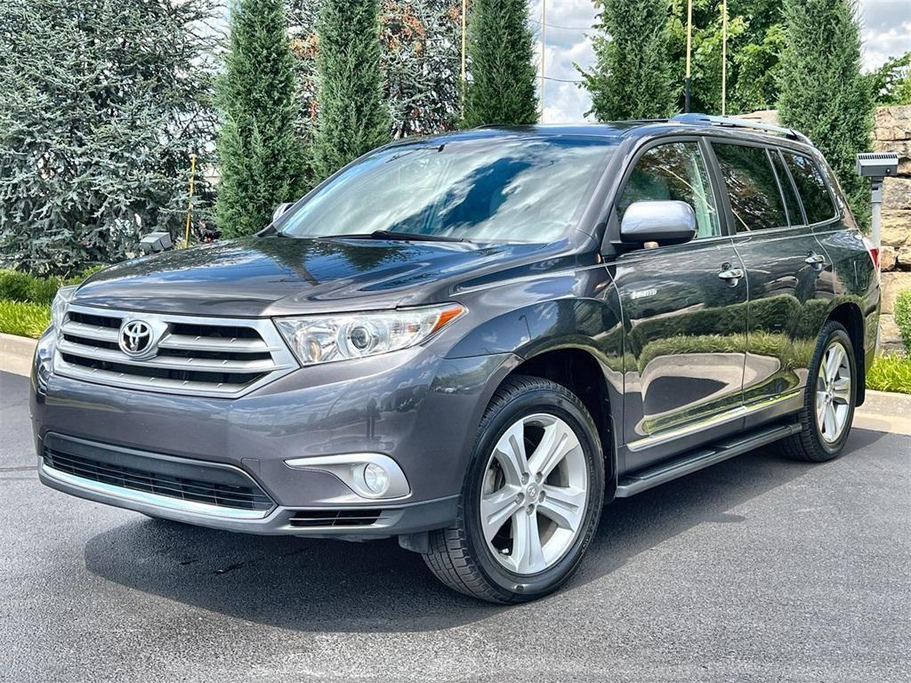 used 2013 Toyota Highlander car, priced at $13,491
