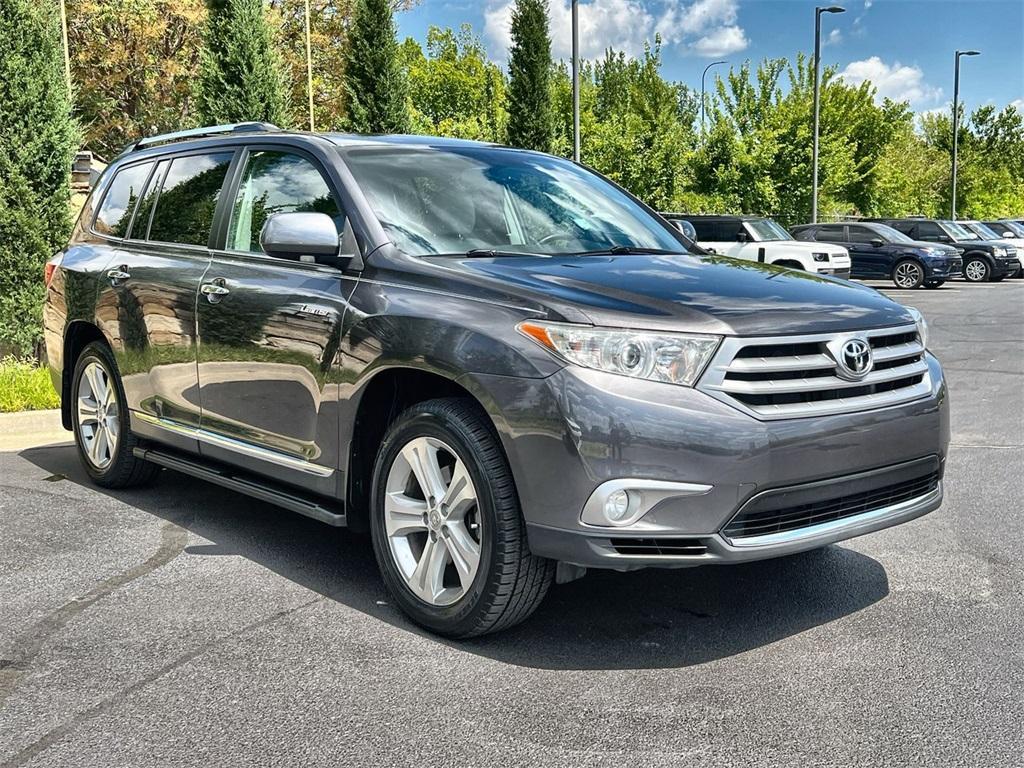 used 2013 Toyota Highlander car, priced at $13,491