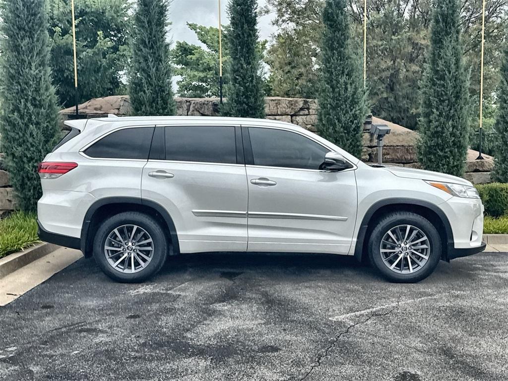 used 2017 Toyota Highlander car, priced at $19,791
