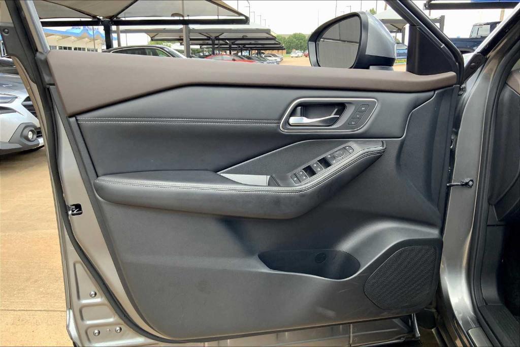 used 2023 Nissan Rogue car, priced at $32,674