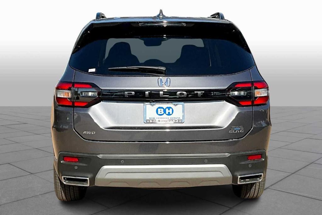 new 2025 Honda Pilot car, priced at $54,680