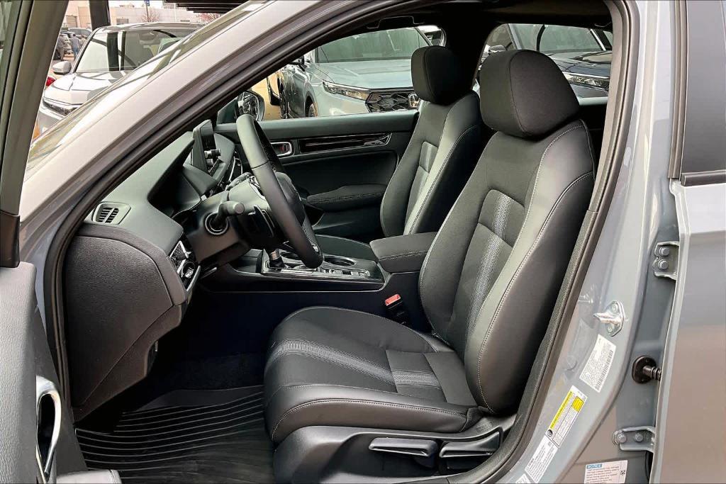 new 2026 Honda Civic Hybrid car, priced at $33,020