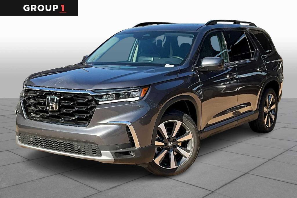 new 2025 Honda Pilot car, priced at $53,950