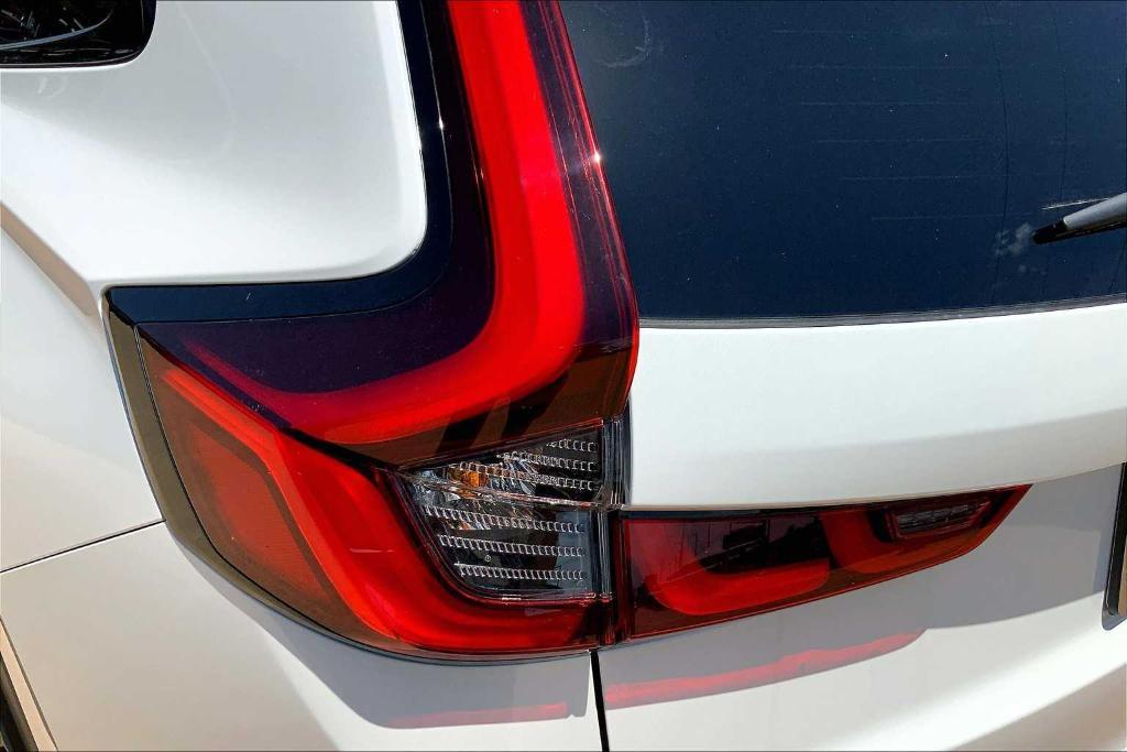 new 2026 Honda CR-V Hybrid car, priced at $39,950