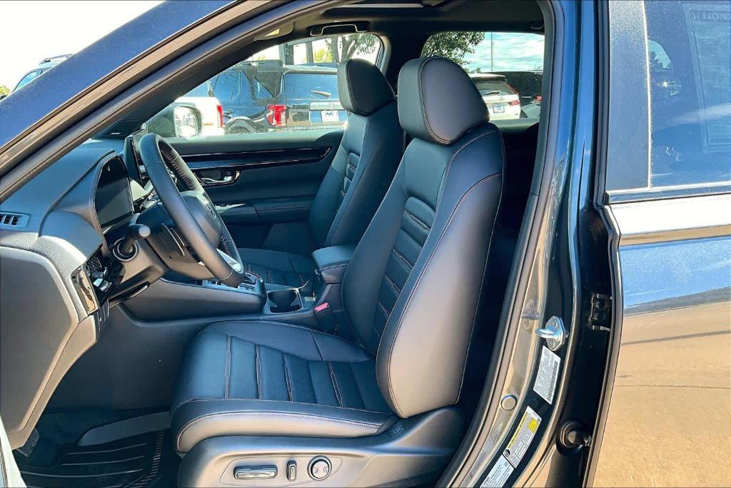 new 2026 Honda CR-V Hybrid car, priced at $44,575