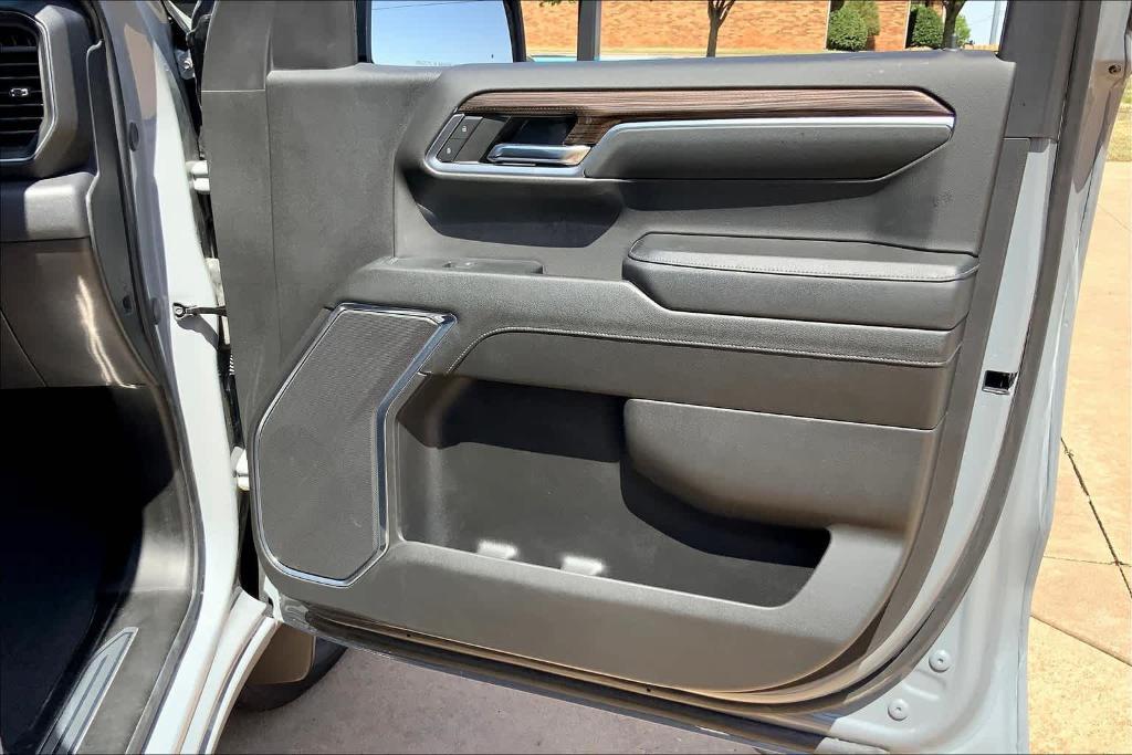 used 2024 Chevrolet Silverado 1500 car, priced at $45,586