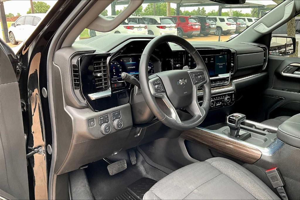 used 2024 Chevrolet Silverado 1500 car, priced at $41,995