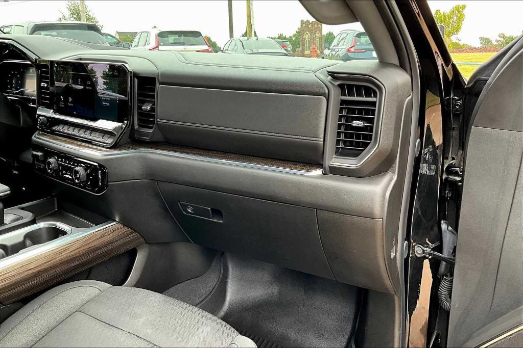 used 2024 Chevrolet Silverado 1500 car, priced at $41,995
