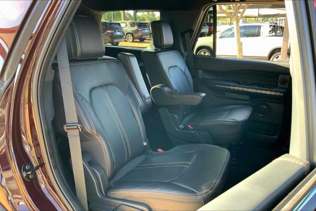 used 2024 Ford Expedition car, priced at $61,822