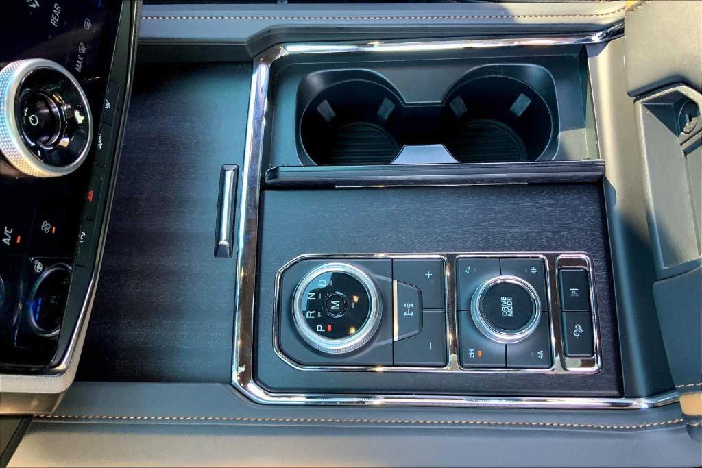 used 2024 Ford Expedition car, priced at $61,822