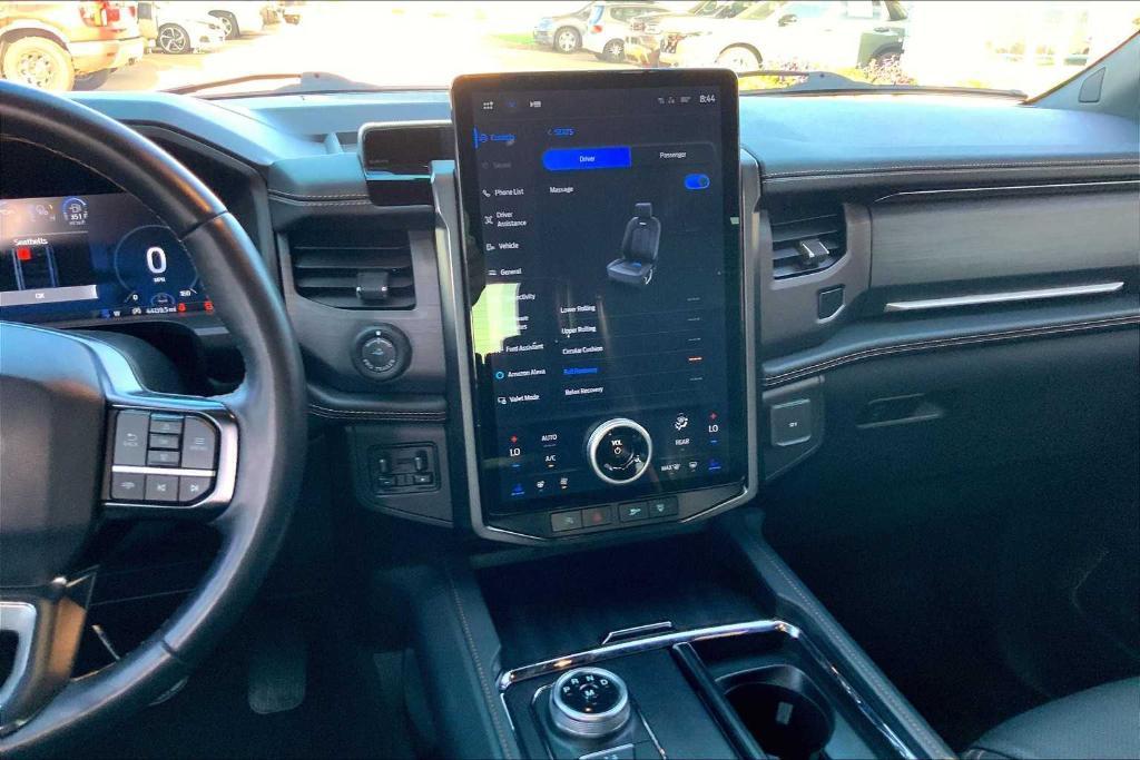used 2024 Ford Expedition car, priced at $61,822